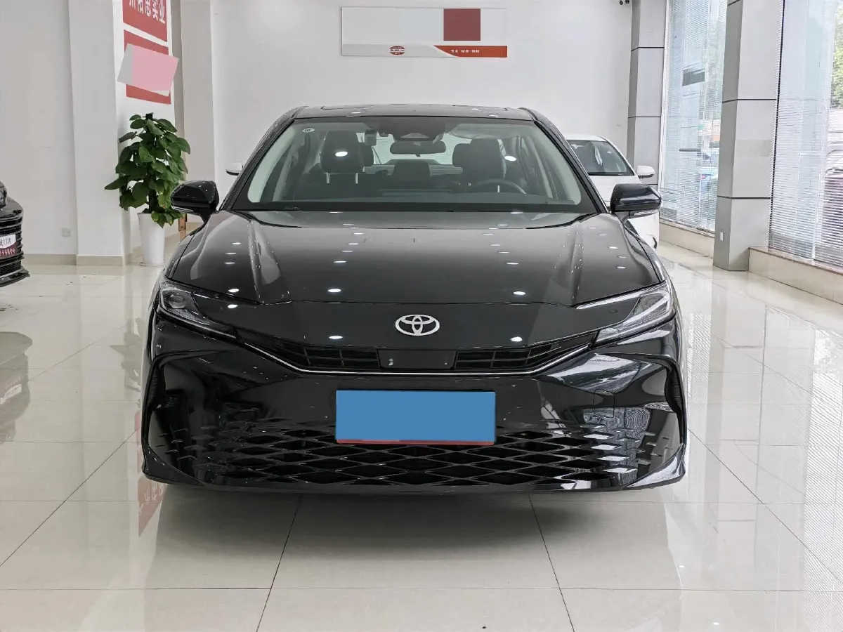 2024 Toyota Camry 2.0L 152HP L4 E-CVT Hybrid,autocango,china used car exporter,china ev exporter,chinese used car exporter,chinese used ev exporter