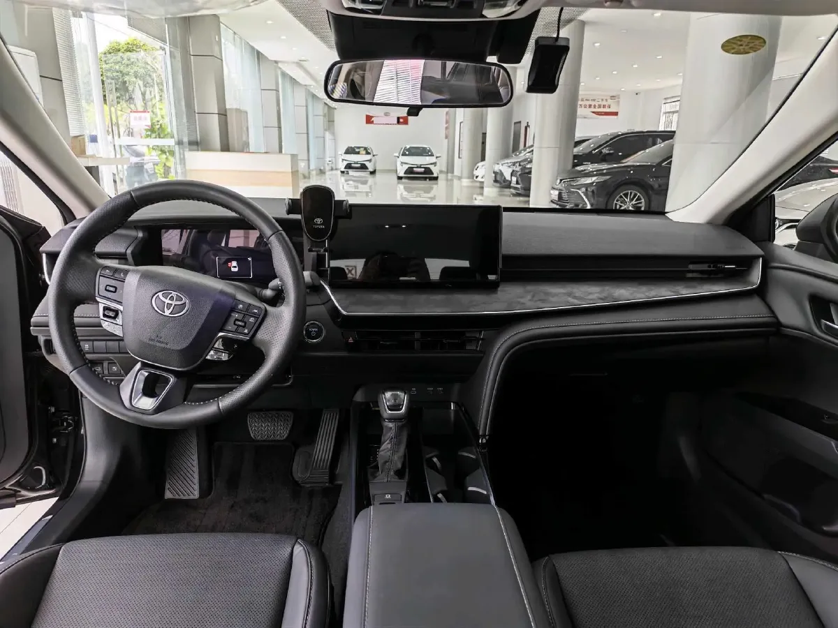 2024 Toyota Camry 2.0L 152HP L4 E-CVT Hybrid,autocango,china used car exporter,china ev exporter,chinese used car exporter,chinese used ev exporter