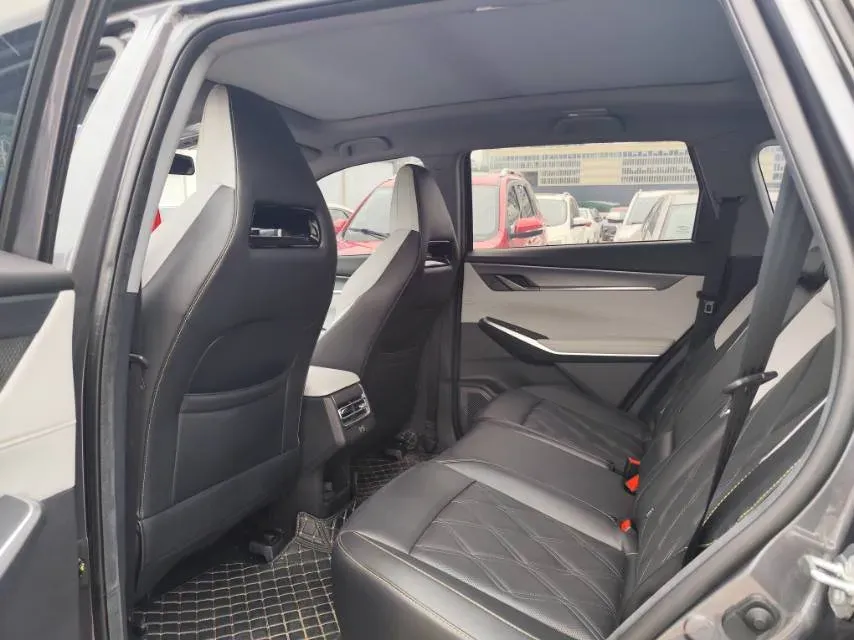 2023 ChangAn CS75 Plus 1.5T 188HP L4 8AT,autocango,china used car exporter,china ev exporter,chinese used car exporter,chinese used ev exporter