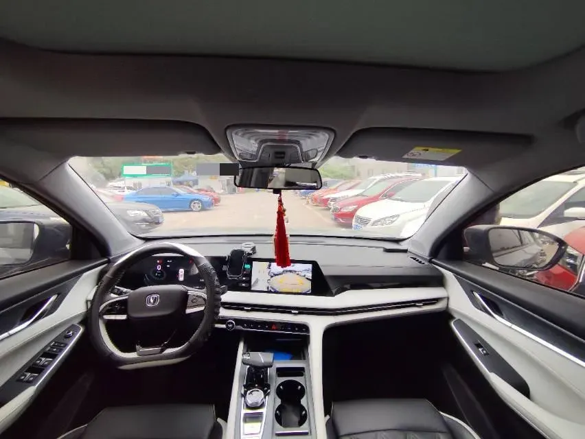 2023 ChangAn CS75 Plus 1.5T 188HP L4 8AT,autocango,china used car exporter,china ev exporter,chinese used car exporter,chinese used ev exporter