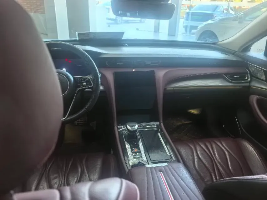 2023 HongQi H5 2.0T 224HP L4 8AT,autocango,china used car exporter,china ev exporter,chinese used car exporter,chinese used ev exporter