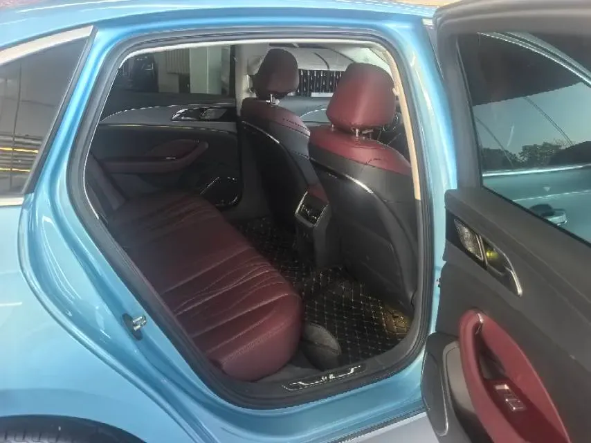 2023 HongQi H5 2.0T 224HP L4 8AT,autocango,china used car exporter,china ev exporter,chinese used car exporter,chinese used ev exporter