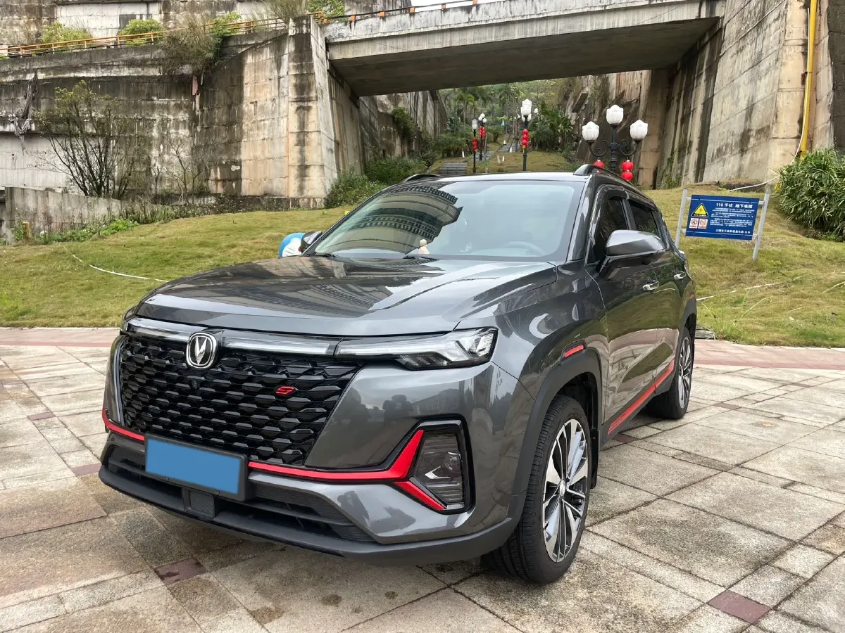 2021 ChangAn CS35 Plus 1.4T 160HP L4 7DCT,autocango,china used car exporter,china ev exporter,chinese used car exporter,chinese used ev exporter