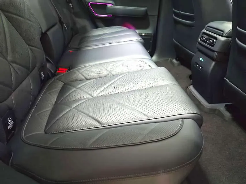 2023 FangChengBao Bao 5 1.5T 194HP L4 E-CVT PHEV 31.8KWH,autocango,china used car exporter,china ev exporter,chinese used car exporter,chinese used ev exporter