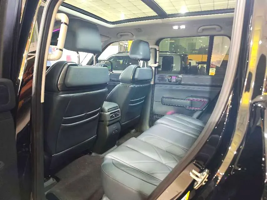 2023 FangChengBao Bao 5 1.5T 194HP L4 E-CVT PHEV 31.8KWH,autocango,china used car exporter,china ev exporter,chinese used car exporter,chinese used ev exporter