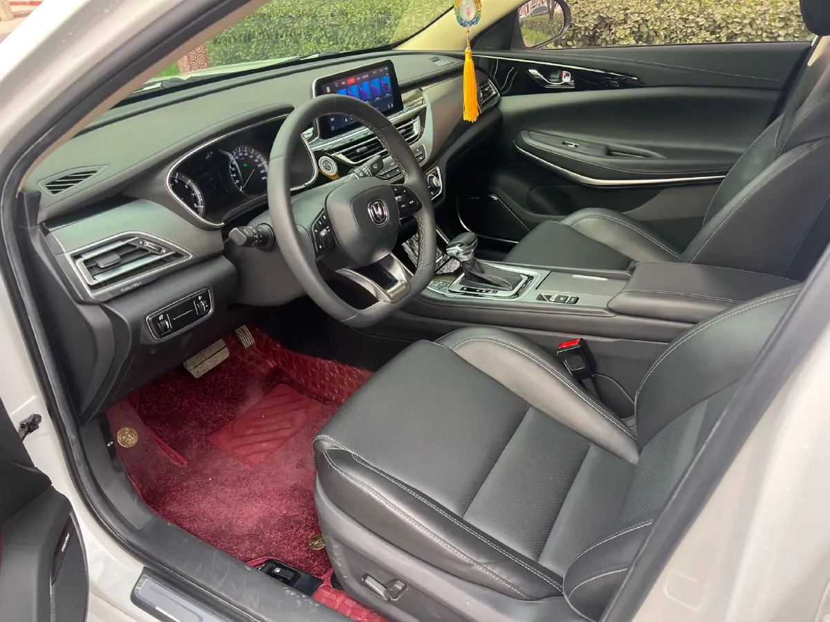 2021 ChangAn Raeton CC 1.5T 180HP L4 7DCT,autocango,china used car exporter,china ev exporter,chinese used car exporter,chinese used ev exporter