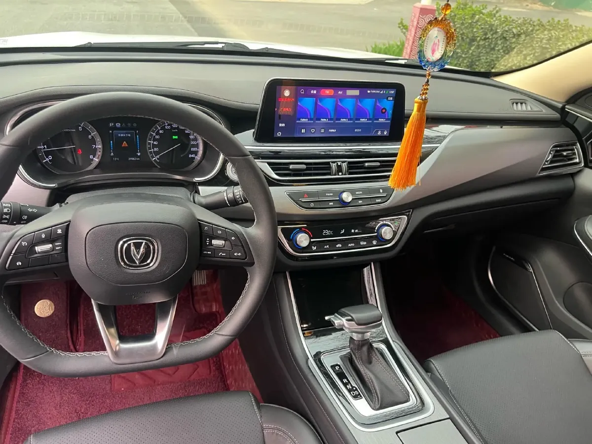 2021 ChangAn Raeton CC 1.5T 180HP L4 7DCT,autocango,china used car exporter,china ev exporter,chinese used car exporter,chinese used ev exporter