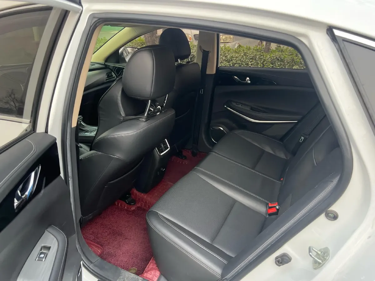 2021 ChangAn Raeton CC 1.5T 180HP L4 7DCT,autocango,china used car exporter,china ev exporter,chinese used car exporter,chinese used ev exporter