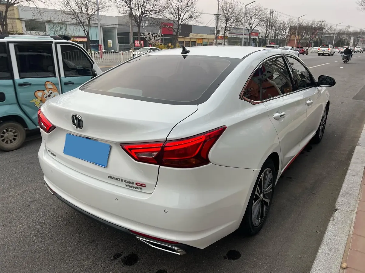 2021 ChangAn Raeton CC 1.5T 180HP L4 7DCT,autocango,china used car exporter,china ev exporter,chinese used car exporter,chinese used ev exporter