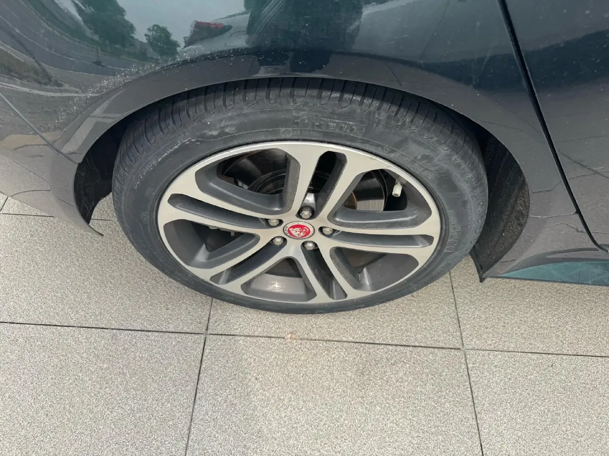 2021 Jaguar XEL 2.0T 250HP L4 8AT,autocango,china used car exporter,china ev exporter,chinese used car exporter,chinese used ev exporter