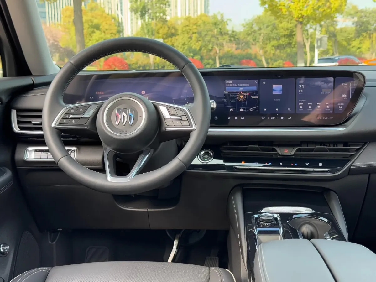 2024 Buick EnvisionPlus 2.0T 237HP L4 9AT,autocango,china used car exporter,china ev exporter,chinese used car exporter,chinese used ev exporter