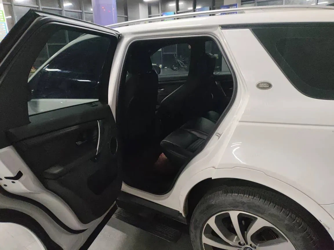 2020 Land Rover Discovery Sport 2.0T 249HP L4 9AT,autocango,china used car exporter,china ev exporter,chinese used car exporter,chinese used ev exporter
