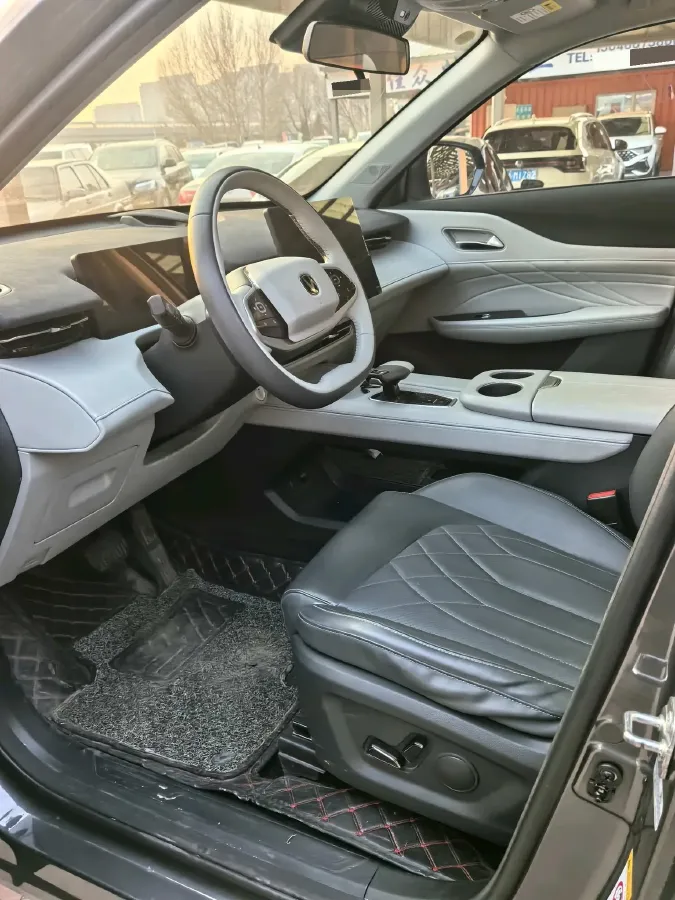 2024 ChangAn UNI-Z 1.5L 98HP L4 E-CVT PHEV 18.4KWH,autocango,china used car exporter,china ev exporter,chinese used car exporter,chinese used ev exporter