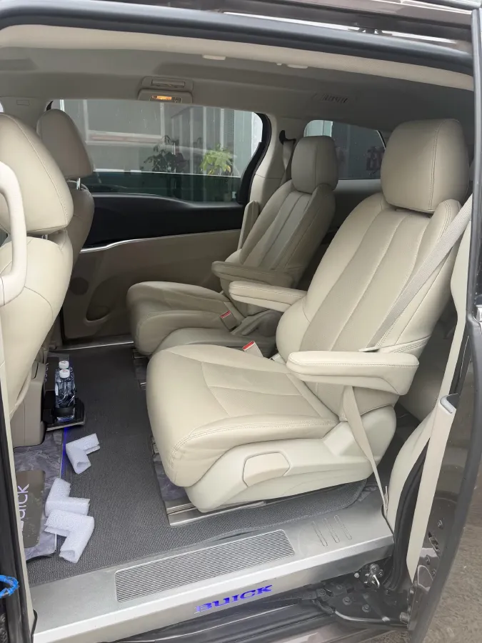 2022 Buick GL8 2.0T 237HP L4 9AT,autocango,china used car exporter,china ev exporter,chinese used car exporter,chinese used ev exporter
