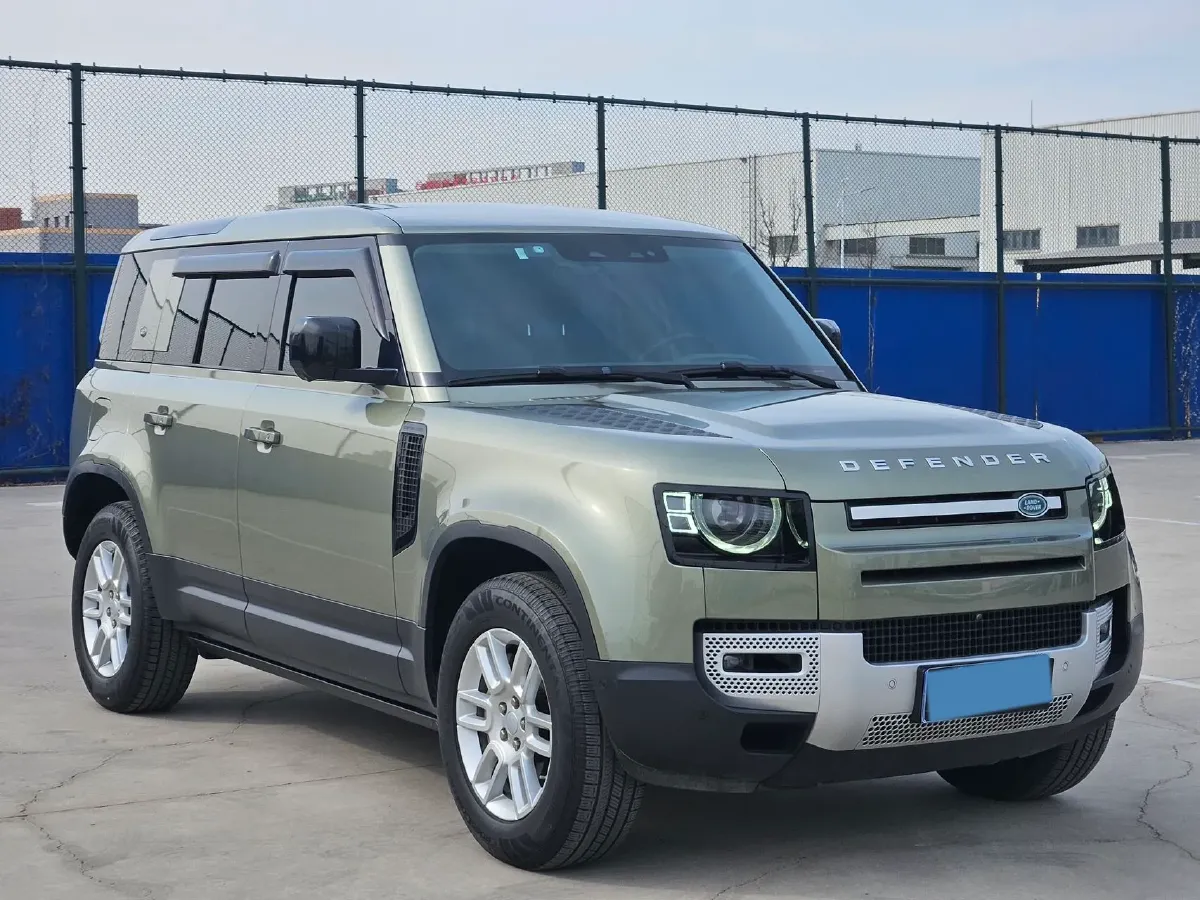2020 Land Rover Defender 3.0T 400HP L6 8AT,autocango,china used car exporter,china ev exporter,chinese used car exporter,chinese used ev exporter