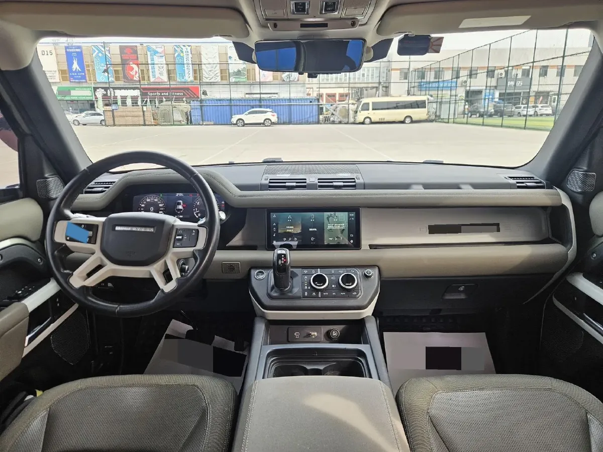 2020 Land Rover Defender 3.0T 400HP L6 8AT,autocango,china used car exporter,china ev exporter,chinese used car exporter,chinese used ev exporter