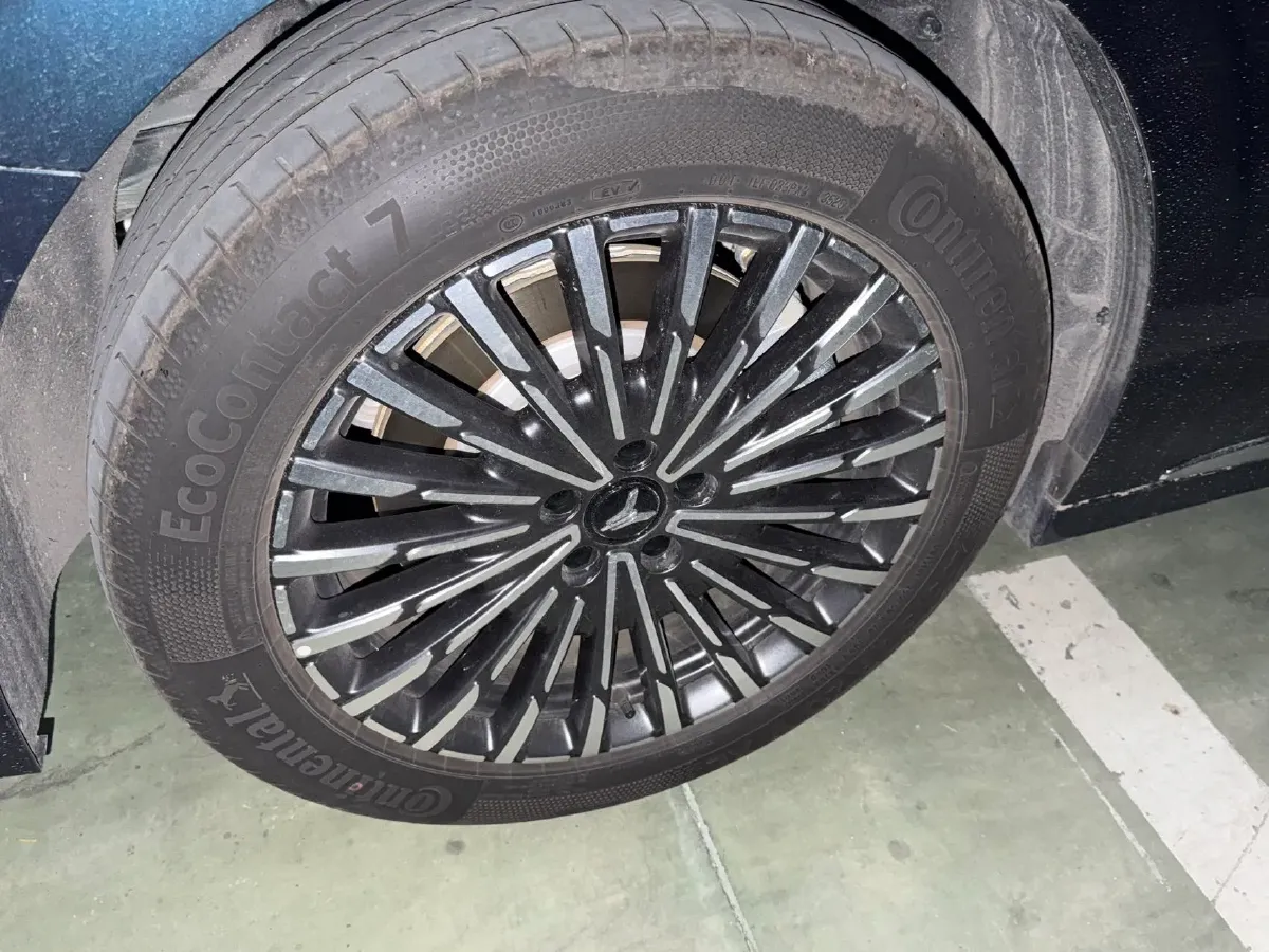 2026 Voyah Dream 1.5T 150HP L4 PHEV,autocango,china used car exporter,china ev exporter,chinese used car exporter,chinese used ev exporter