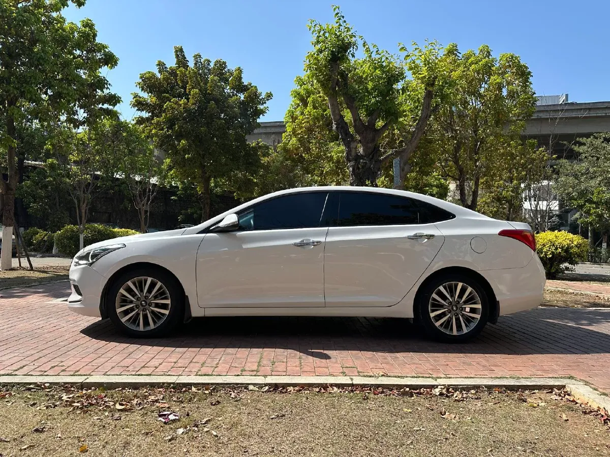 2019 Hyundai Mistra 1.8L 143HP L4 6AT,autocango,china used car exporter,china ev exporter,chinese used car exporter,chinese used ev exporter