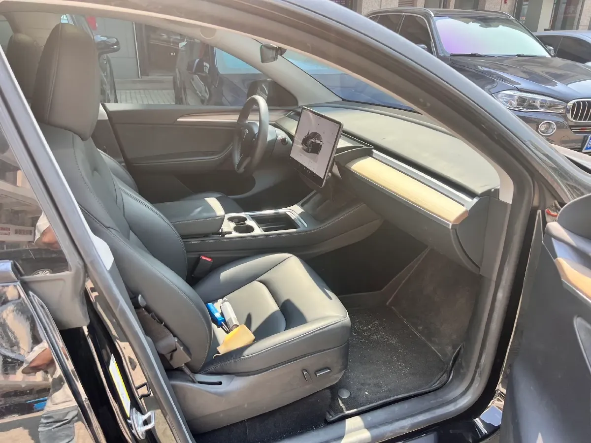 2022 Tesla Model Y BEV 60KWH,autocango,china used car exporter,china ev exporter,chinese used car exporter,chinese used ev exporter