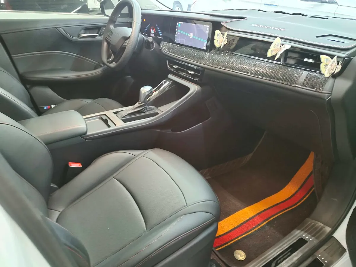 2023 Roewe i5 1.5L 129HP L4 CVT,autocango,china used car exporter,china ev exporter,chinese used car exporter,chinese used ev exporter