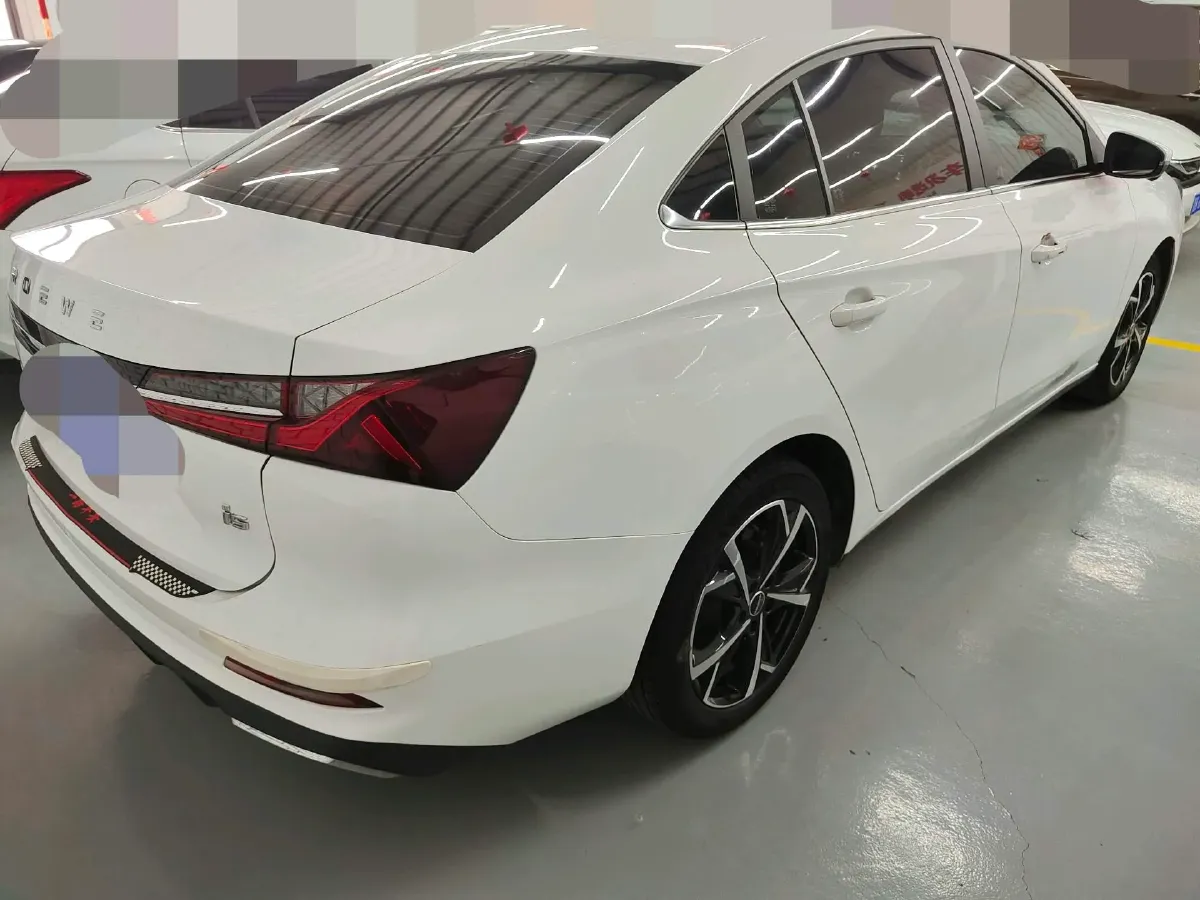 2023 Roewe i5 1.5L 129HP L4 CVT,autocango,china used car exporter,china ev exporter,chinese used car exporter,chinese used ev exporter