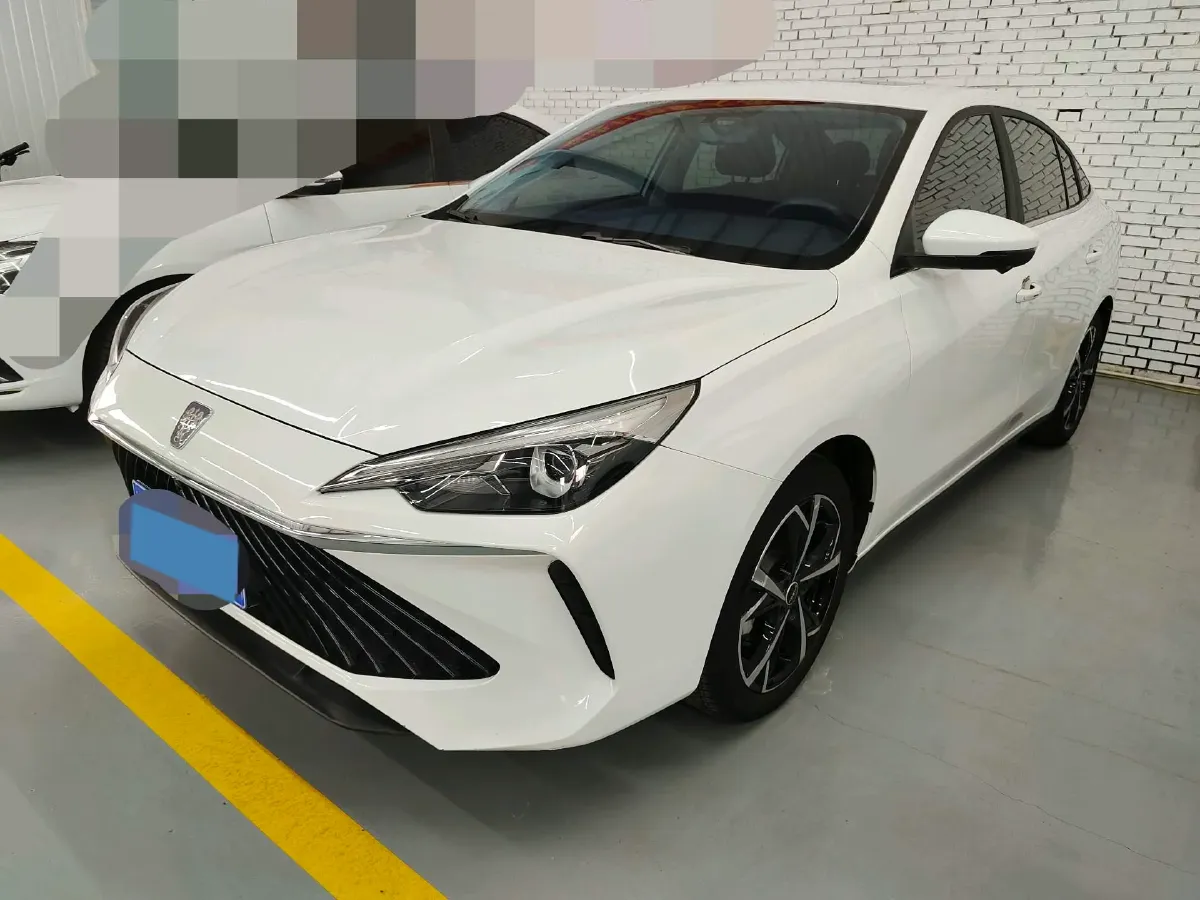 2023 Roewe i5 1.5L 129HP L4 CVT,autocango,china used car exporter,china ev exporter,chinese used car exporter,chinese used ev exporter