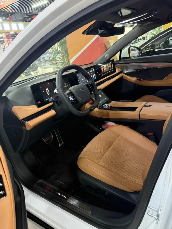 2024 Voyah ZhuiGuang 1.5T 136HP L4 PHEV 43KWH,autocango,china used car exporter,china ev exporter,chinese used car exporter,chinese used ev exporter