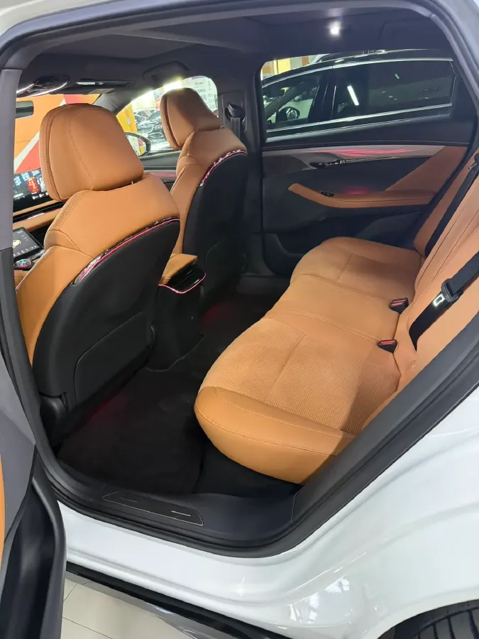 2024 Voyah ZhuiGuang 1.5T 136HP L4 PHEV 43KWH,autocango,china used car exporter,china ev exporter,chinese used car exporter,chinese used ev exporter