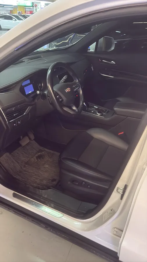 2021 Cadillac XT4 2.0T 237HP L4 9AT,autocango,china used car exporter,china ev exporter,chinese used car exporter,chinese used ev exporter