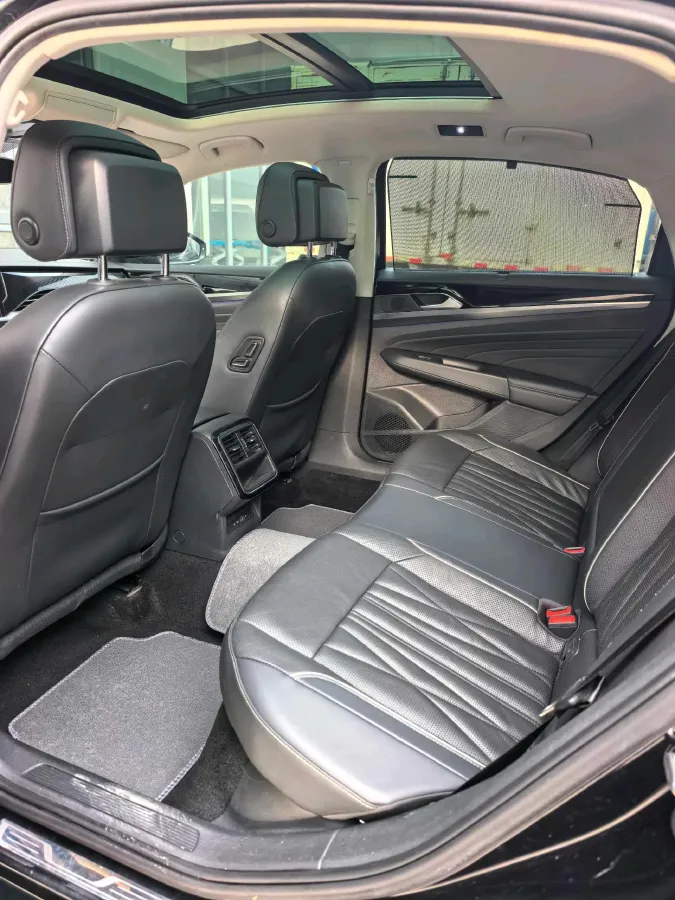 2022 Xpeng P7 BEV 60.2KWH,autocango,china used car exporter,china ev exporter,chinese used car exporter,chinese used ev exporter