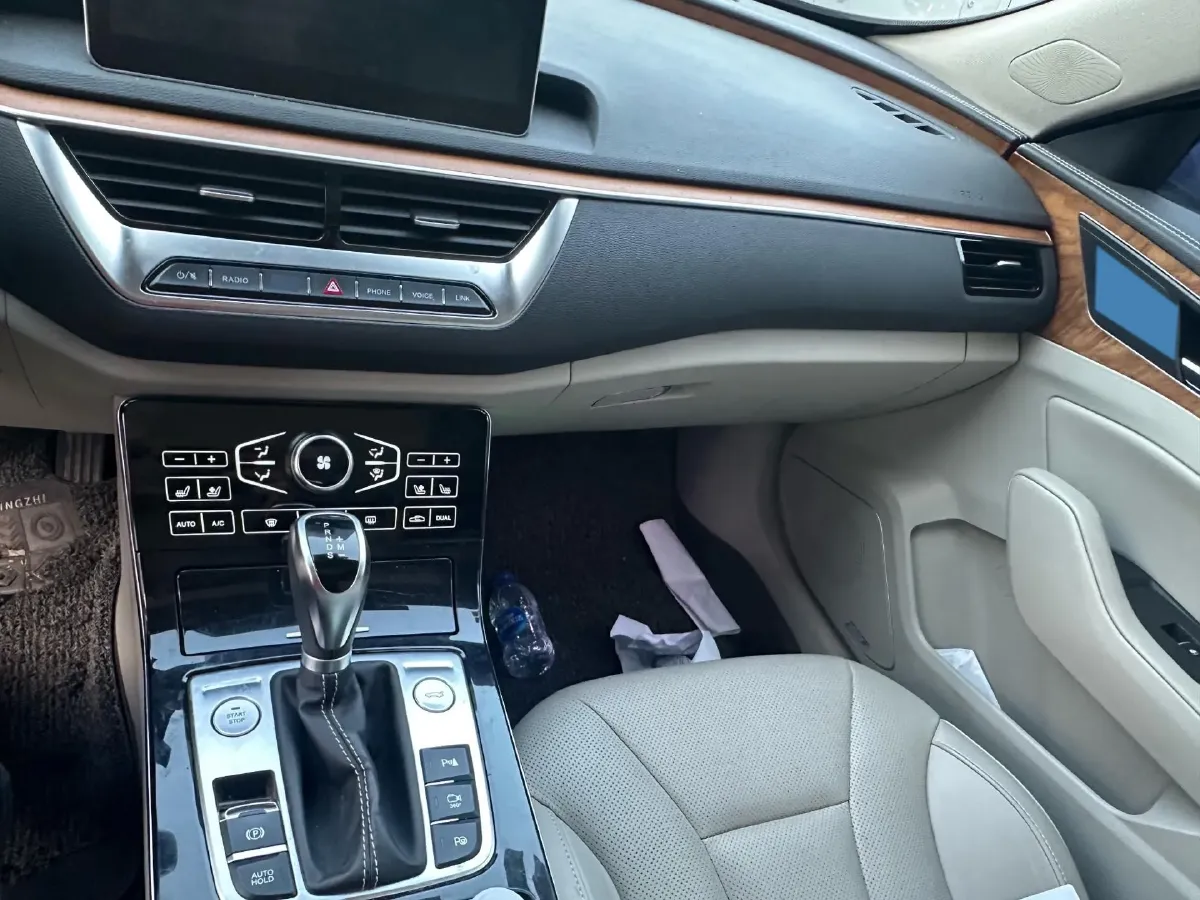 2019 HongQi H5 1.8T 180HP L4 6AT,autocango,china used car exporter,china ev exporter,chinese used car exporter,chinese used ev exporter