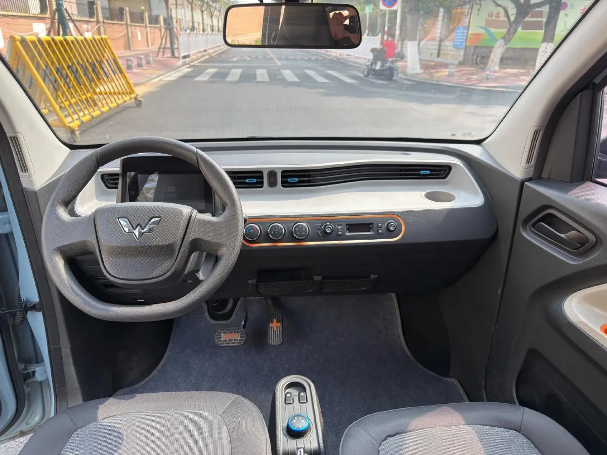2020 WuLing HongGuang MINI EV BEV 9.3KWH,autocango,china used car exporter,china ev exporter,chinese used car exporter,chinese used ev exporter