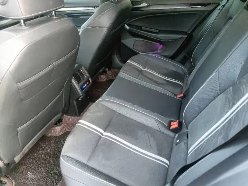 2023 Volkswagen Golf 1.4T 150HP L4 7DCT,autocango,china used car exporter,china ev exporter,chinese used car exporter,chinese used ev exporter