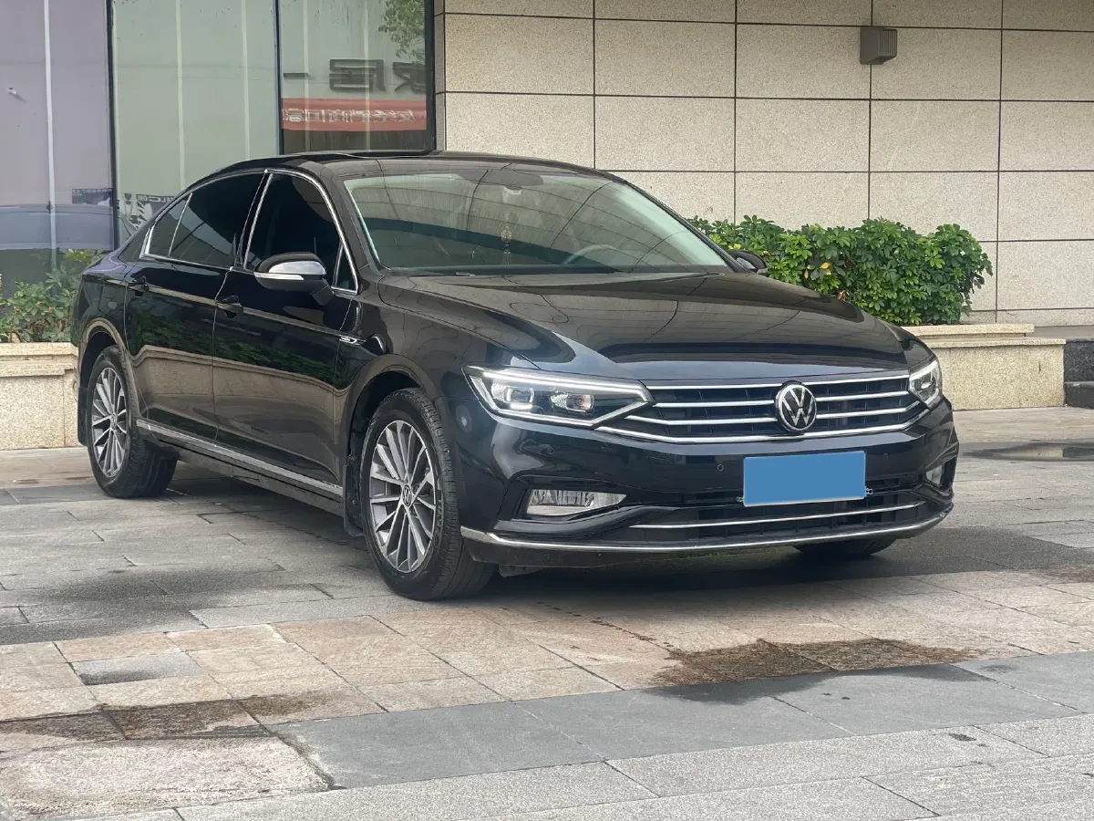 2020 Volkswagen Magotan 2.0T 186HP L4 7DCT,autocango,china used car exporter,china ev exporter,chinese used car exporter,chinese used ev exporter