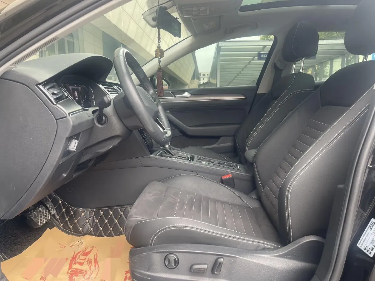 2020 Volkswagen Magotan 2.0T 186HP L4 7DCT,autocango,china used car exporter,china ev exporter,chinese used car exporter,chinese used ev exporter