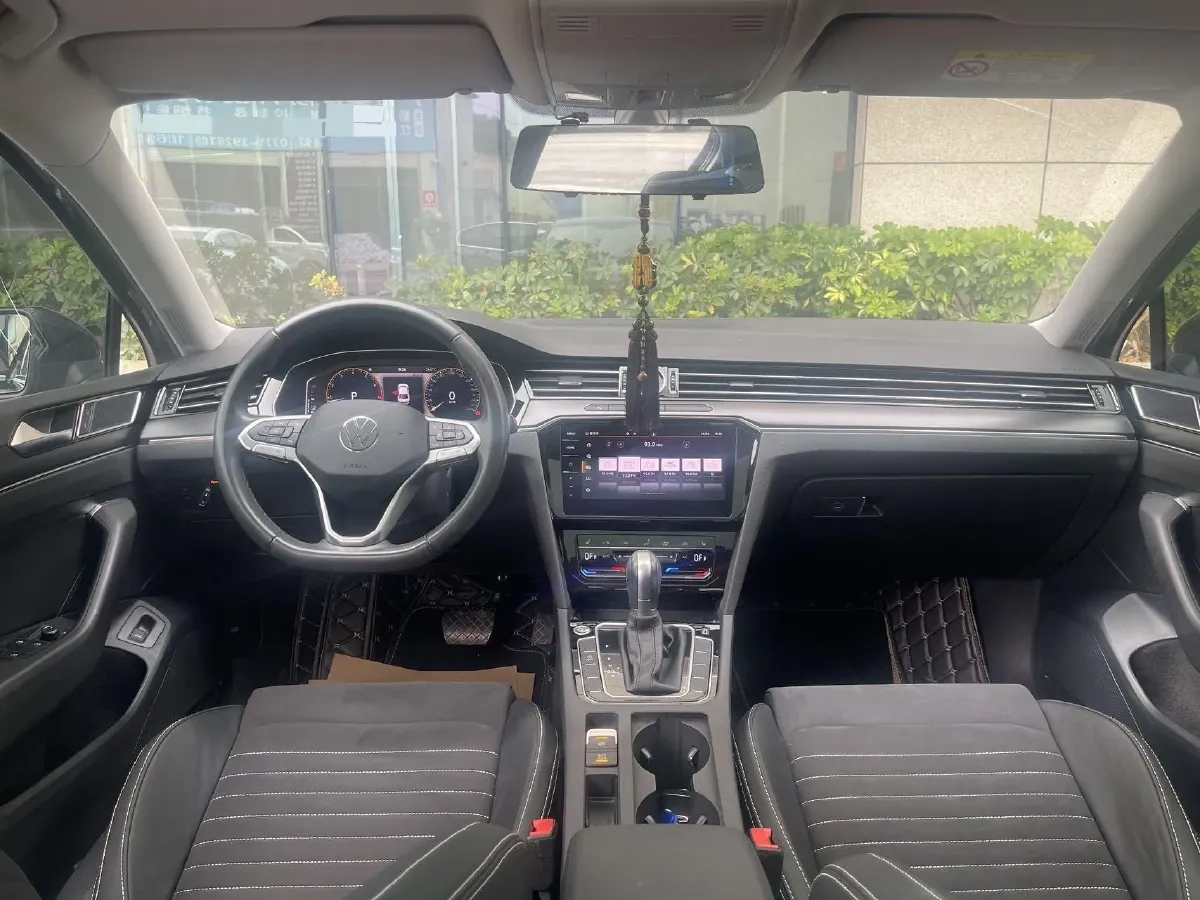 2020 Volkswagen Magotan 2.0T 186HP L4 7DCT,autocango,china used car exporter,china ev exporter,chinese used car exporter,chinese used ev exporter