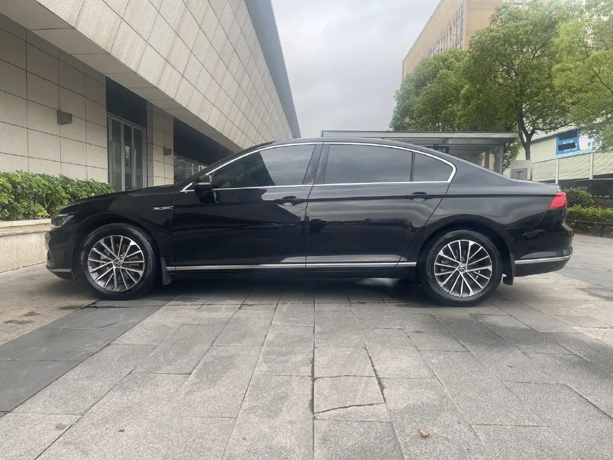 2020 Volkswagen Magotan 2.0T 186HP L4 7DCT,autocango,china used car exporter,china ev exporter,chinese used car exporter,chinese used ev exporter