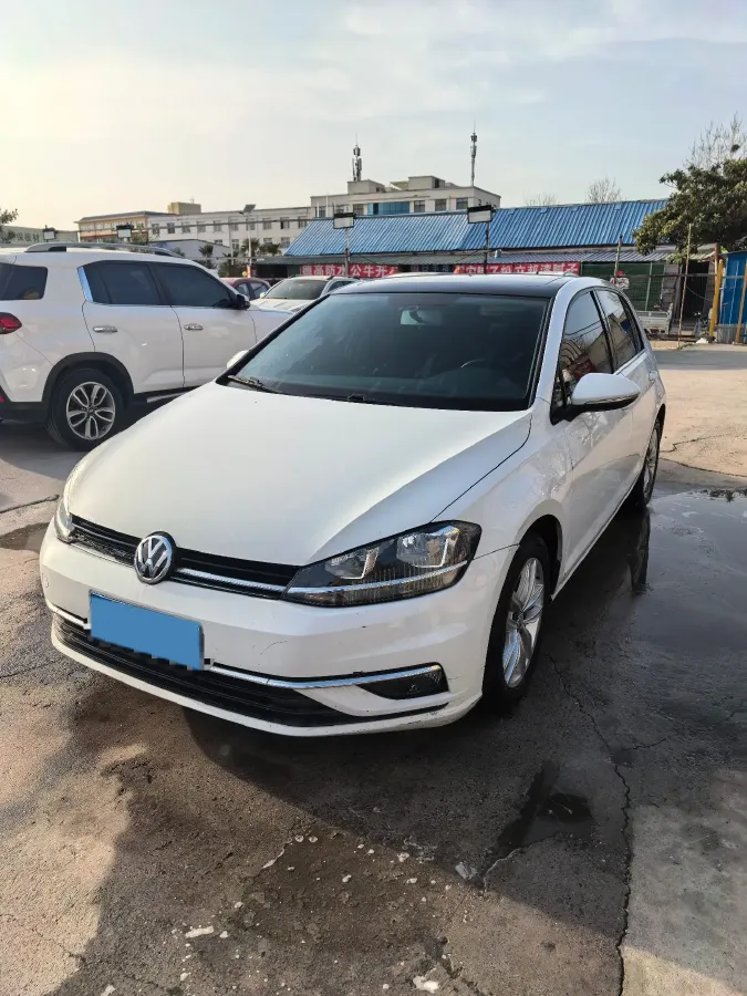 2018 Volkswagen Golf 1.6L 110HP L4 6AT,autocango,china used car exporter,china ev exporter,chinese used car exporter,chinese used ev exporter