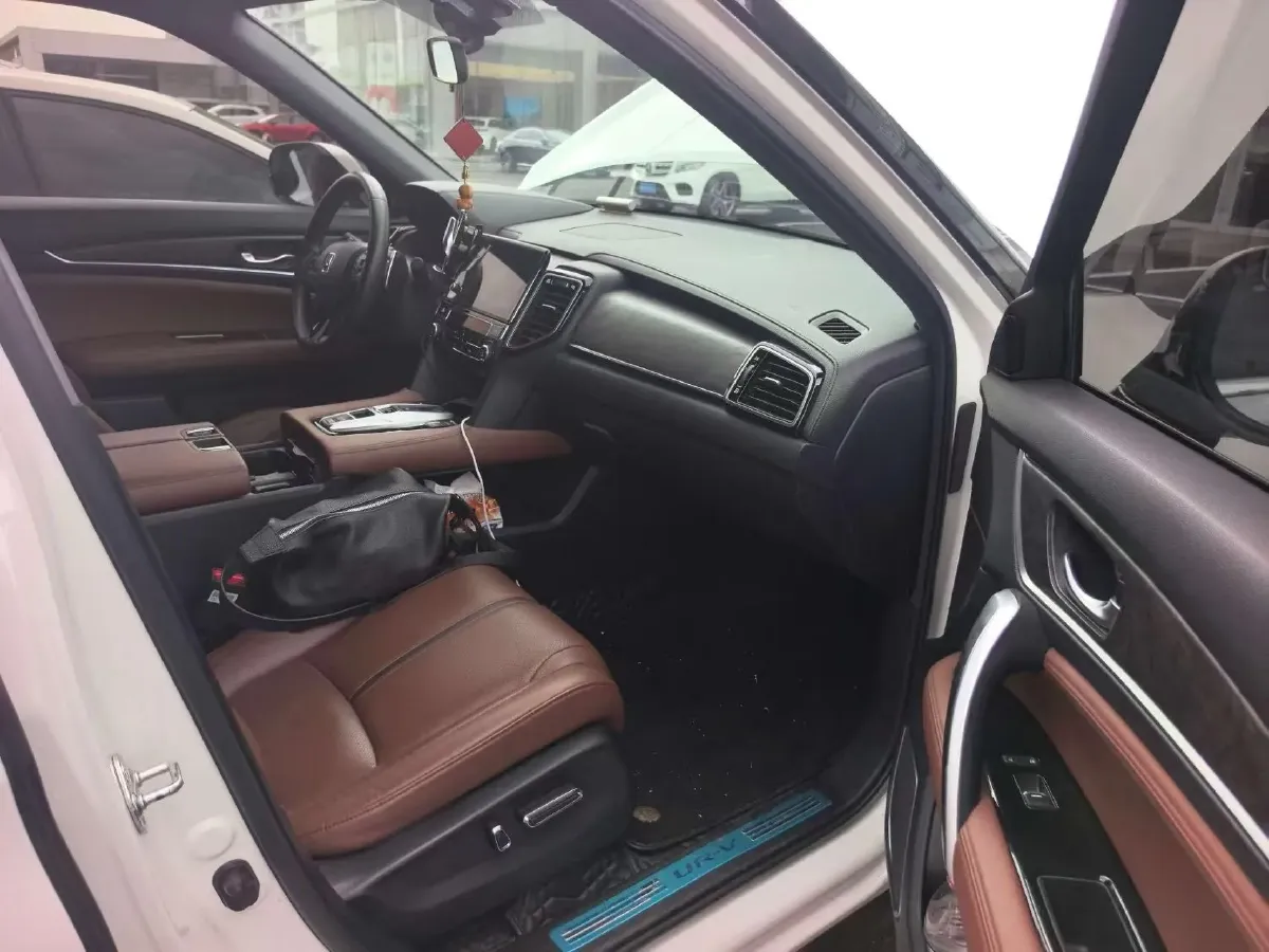 2020 Honda UR-V 2.0T 272HP L4 9AT,autocango,china used car exporter,china ev exporter,chinese used car exporter,chinese used ev exporter