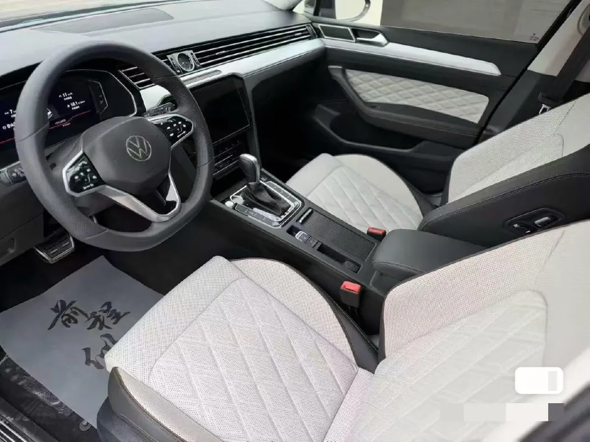 2023 Volkswagen Magotan 2.0T 186HP L4 7DCT,autocango,china used car exporter,china ev exporter,chinese used car exporter,chinese used ev exporter