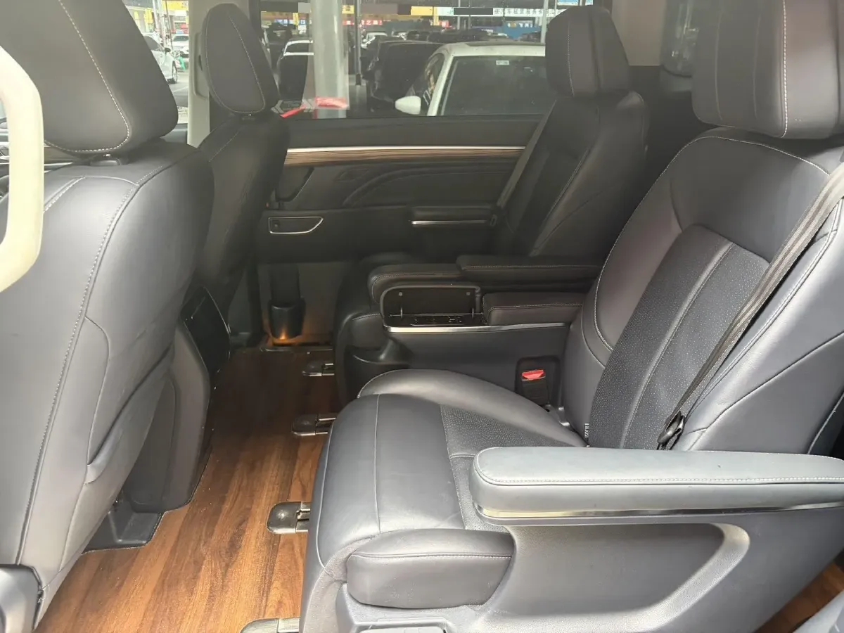 2021 GAC Trumpchi M8 2.0T 252HP L4 8AT,autocango,china used car exporter,china ev exporter,chinese used car exporter,chinese used ev exporter