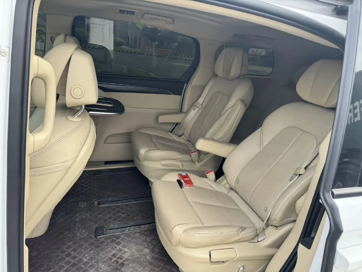 2023 Buick GL8 2.0T 237HP L4 9AT,autocango,china used car exporter,china ev exporter,chinese used car exporter,chinese used ev exporter