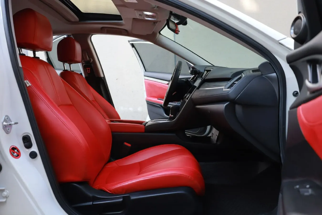 2019 Honda Civic 1.5T 177HP L4 CVT,autocango,china used car exporter,china ev exporter,chinese used car exporter,chinese used ev exporter