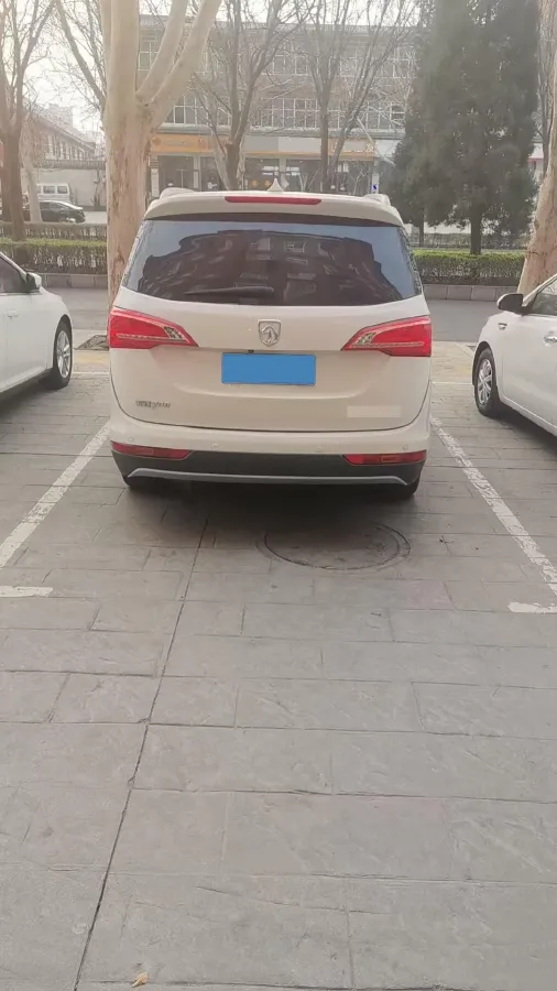 2017 BaoJun 730 1.5T 150HP L4 6MT,autocango,china used car exporter,china ev exporter,chinese used car exporter,chinese used ev exporter