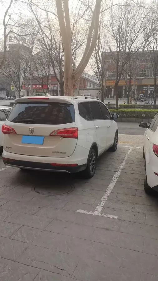 2017 BaoJun 730 1.5T 150HP L4 6MT,autocango,china used car exporter,china ev exporter,chinese used car exporter,chinese used ev exporter