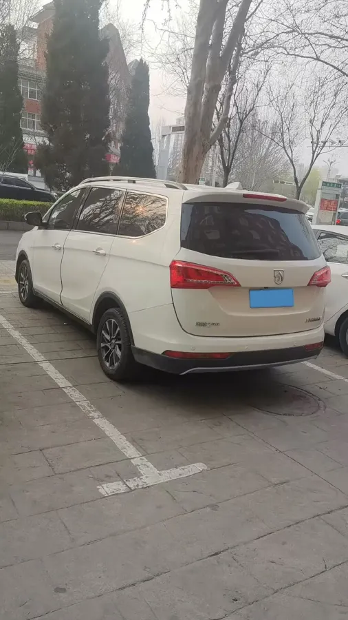 2017 BaoJun 730 1.5T 150HP L4 6MT,autocango,china used car exporter,china ev exporter,chinese used car exporter,chinese used ev exporter