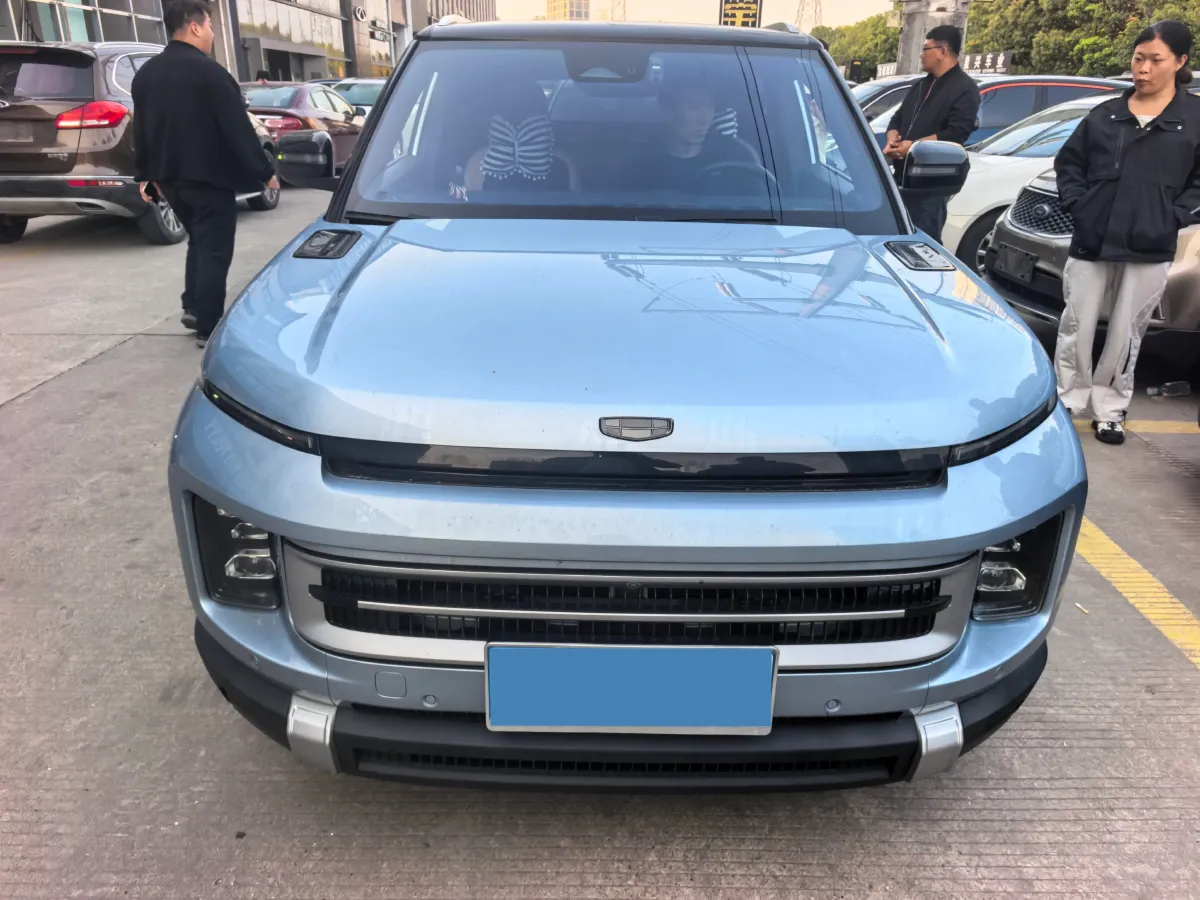 2023 Geely ICON 1.5T 181HP L4 7DCT,autocango,china used car exporter,china ev exporter,chinese used car exporter,chinese used ev exporter