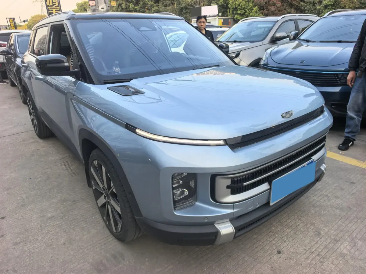 2023 Geely ICON 1.5T 181HP L4 7DCT,autocango,china used car exporter,china ev exporter,chinese used car exporter,chinese used ev exporter