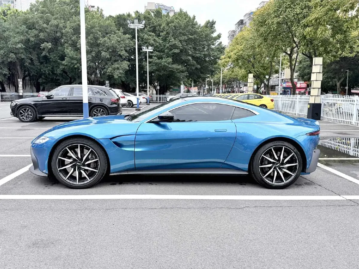 2018 Aston Martin V8 Vantage 4.0T 510HP V8 8AT,autocango,china used car exporter,china ev exporter,chinese used car exporter,chinese used ev exporter