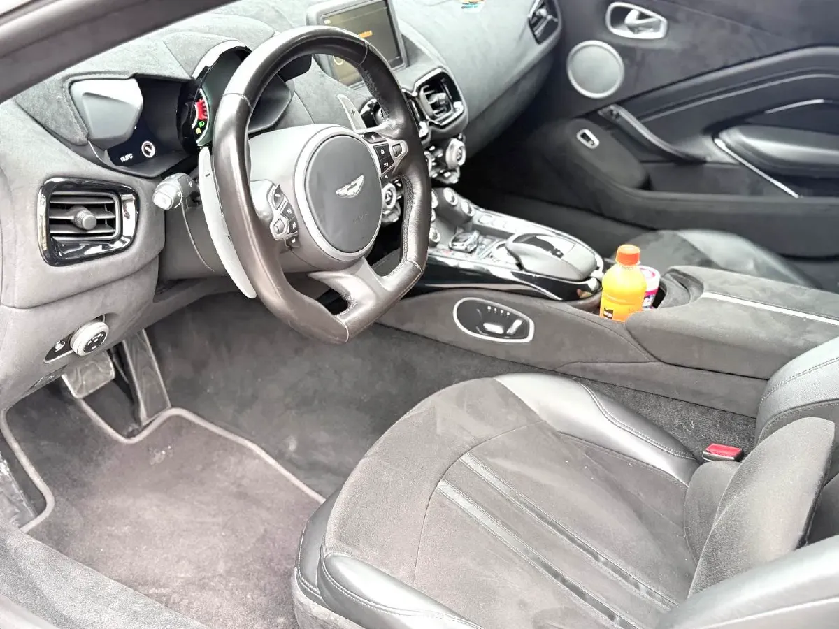 2018 Aston Martin V8 Vantage 4.0T 510HP V8 8AT,autocango,china used car exporter,china ev exporter,chinese used car exporter,chinese used ev exporter